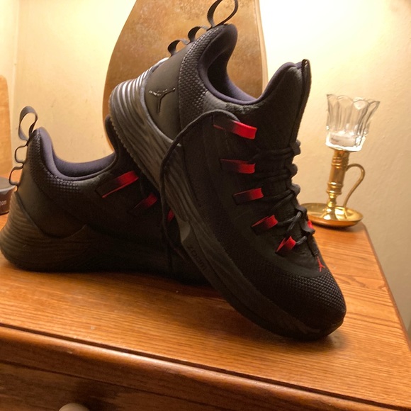 Jordan ultra fly 2 low size 8 never worn - Picture 1 of 2